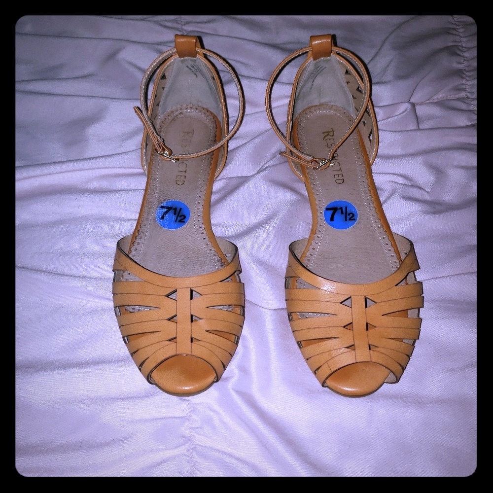 Flats shoes